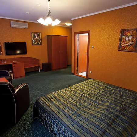 Luna Hotel Chisinau Luaran gambar