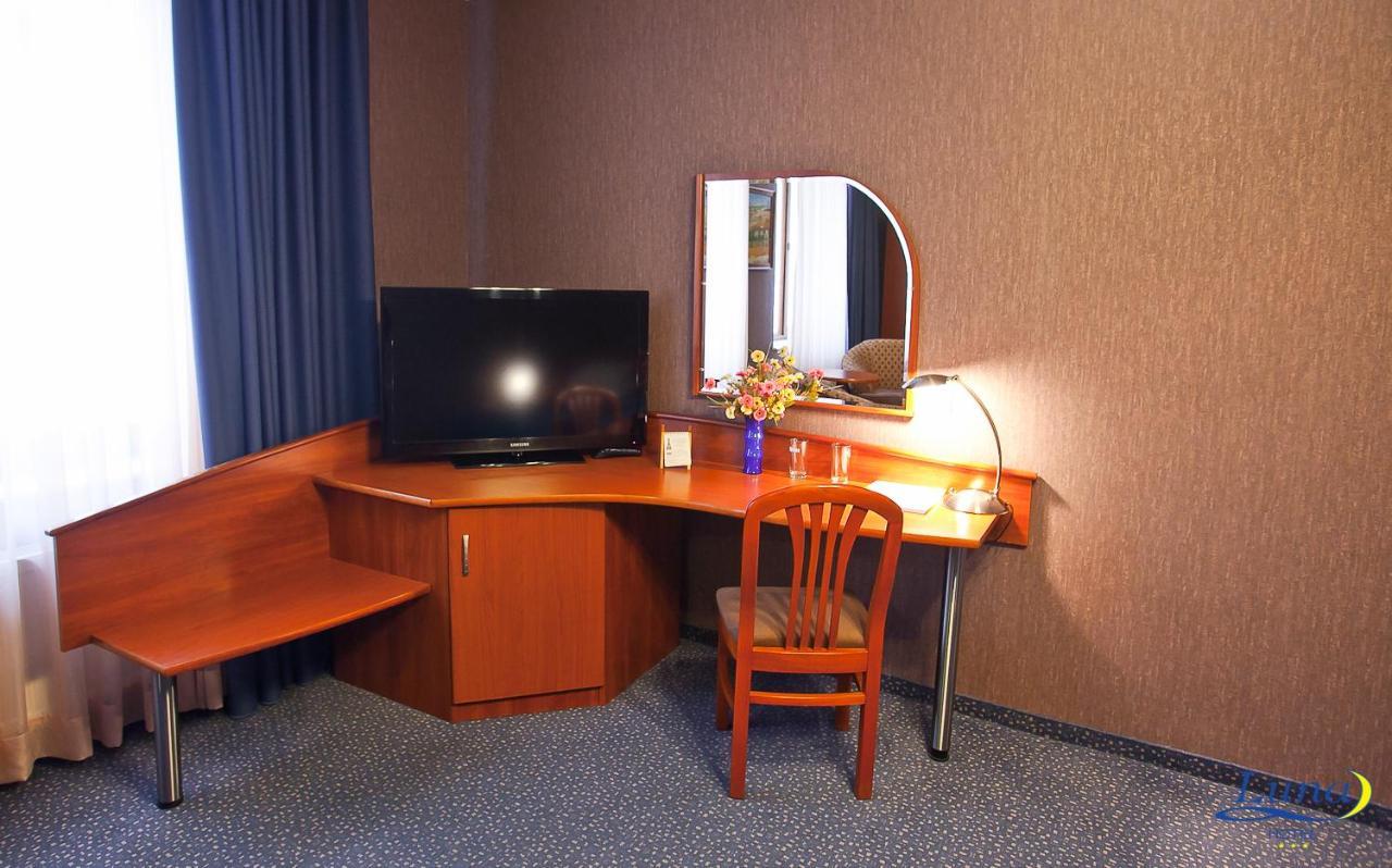 Luna Hotel Chisinau Luaran gambar